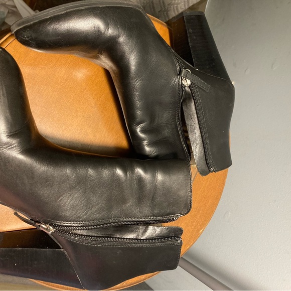 Adrienne Vittadini Black Women's Ankle Boots - Picture 5 of 6